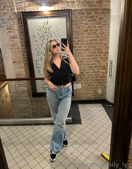 emily lyy star best gallery