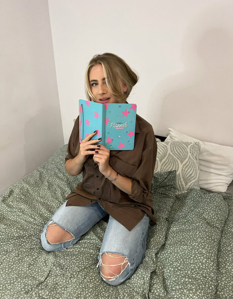 emily lyy pornstar beautiful images