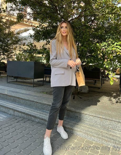 18 asian onlyfans erotic img