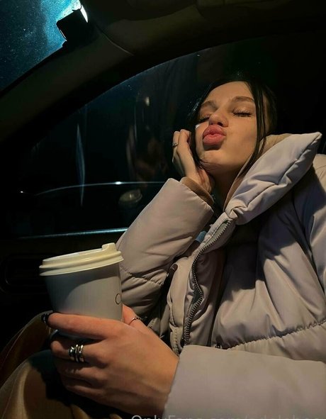 adelebee pornstar erotic pictures