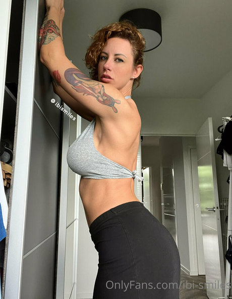 smilingdutchiefree model nudes photos