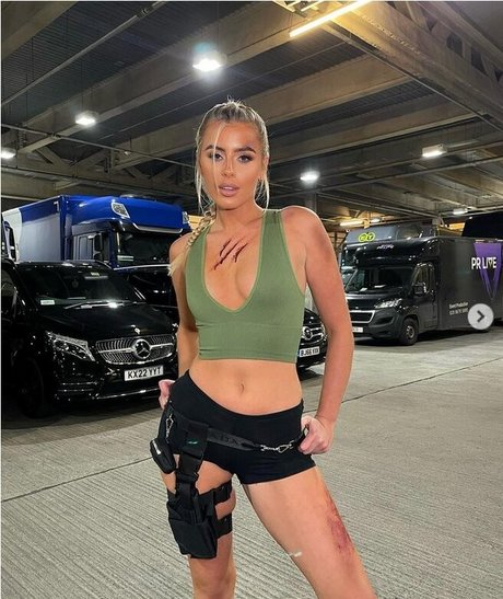 Sian Owen porn star galleries