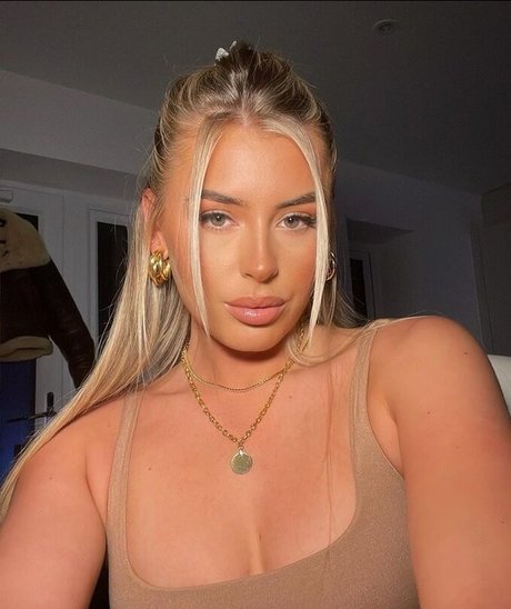 cum on glasses onlyfans sexy pictures