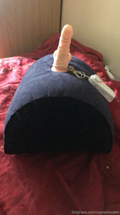 bodybuilder onlyfans adult image