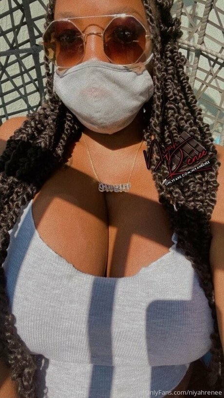 niyahrenee model exclusive galleries