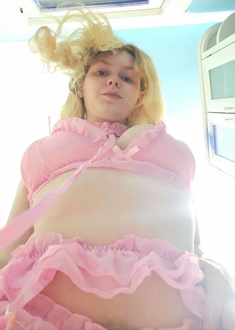 lyrictiana nude pornstar galleries