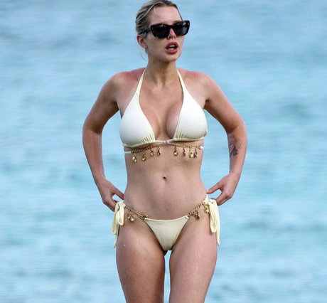 Helen Flanagan erotic pornstar gallery