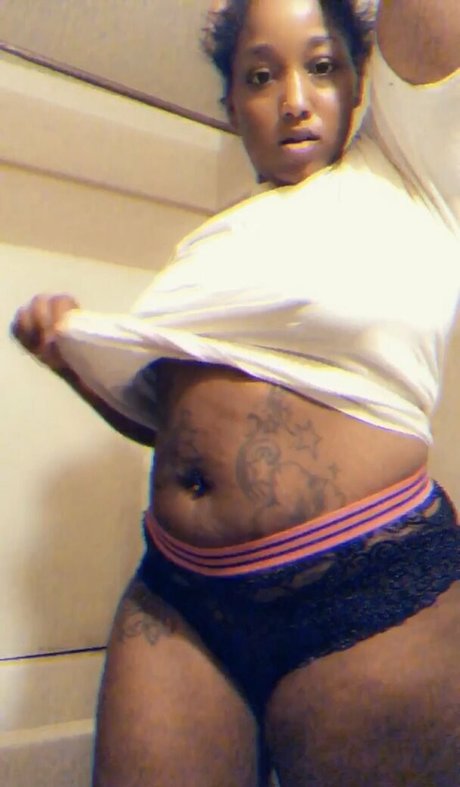 volaprettykitty model adult image