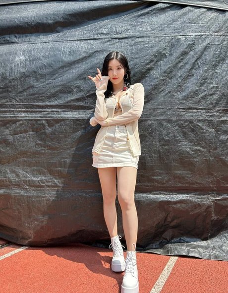 WomenK pop high quality pornstar images