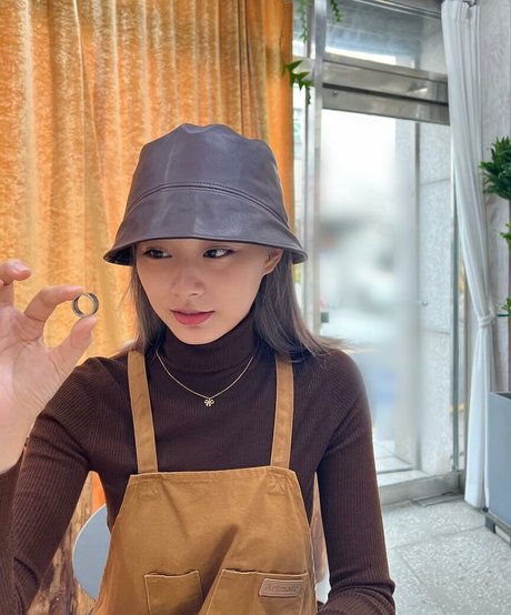 WomenK pop model high quality picture