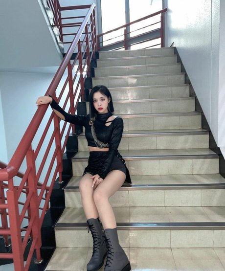 WomenK pop pornstar sex picture