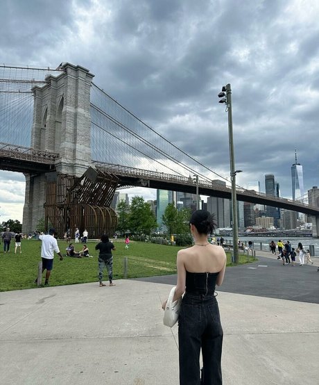 WomenK pop model sexy picture