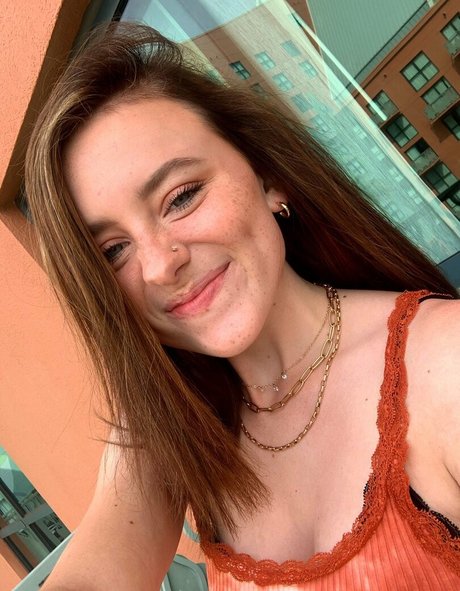 Audra Miller star erotic img