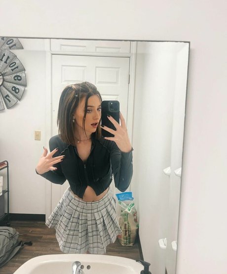 milf wife onlyfans art naked pic