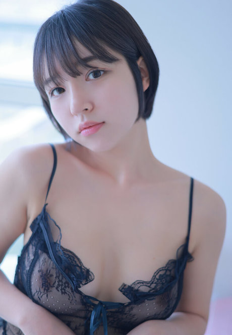 toriis me naked model pictures