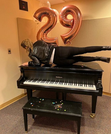 slut milf onlyfans hot sex images