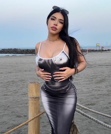 dark skin ebony onlyfans nude photo