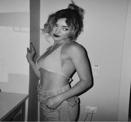 squat onlyfans hot naked photos