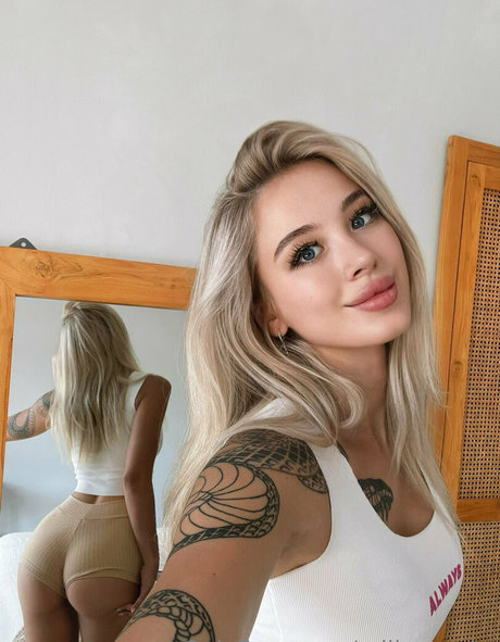 natural redhead onlyfans adult img