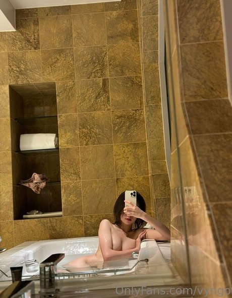 vyngo pornstar high quality pic