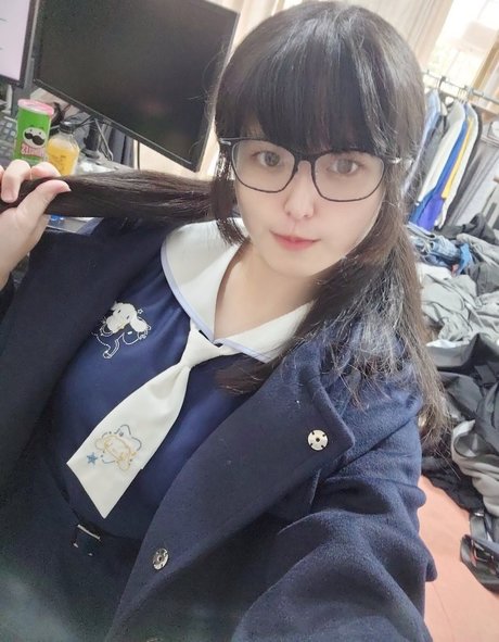 Sonigalion Scarlet star top photo