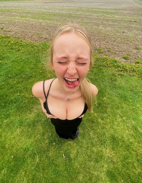 Anya Truax star high quality images