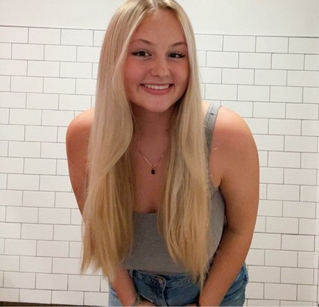 Anya Truax high quality model archive