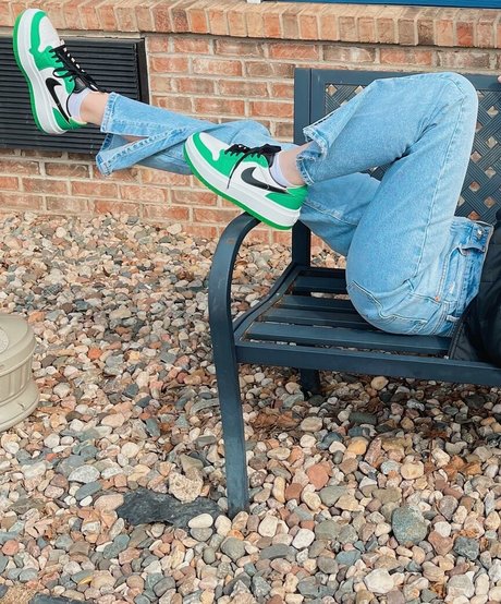 Anya Truax exclusive actress pic