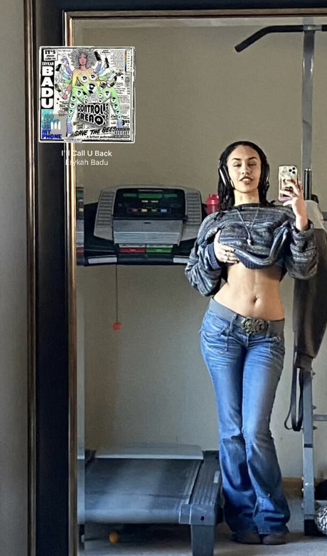 lightskin onlyfans beautiful pictures