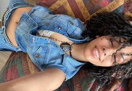 asian pussy onlyfans exclusive pic