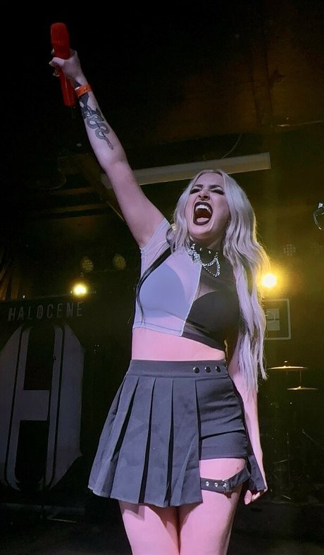 Addie Nicole Amick beautiful pornstar picture