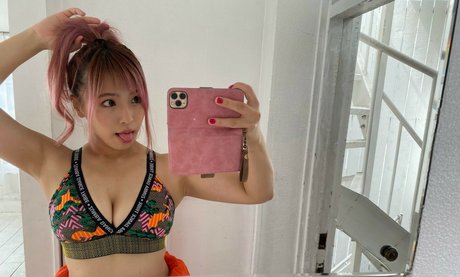 curvy shemale onlyfans sexy nude pics