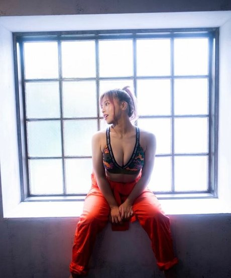 Mina Shirakawa top actress pic