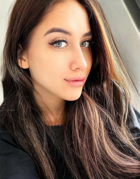 tanyamodel erotic model image