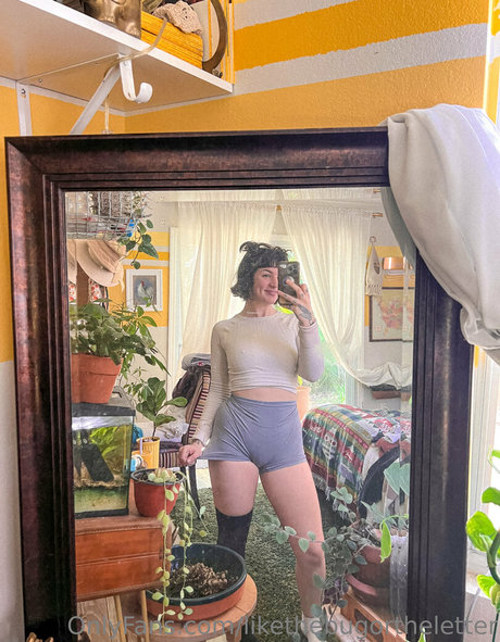 cum on glasses onlyfans porn pic