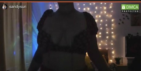 SandySun star porn pics