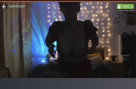 SandySun exclusive actress photo