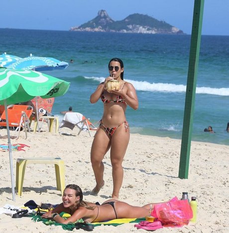 Larissa Tomasia nudes star img