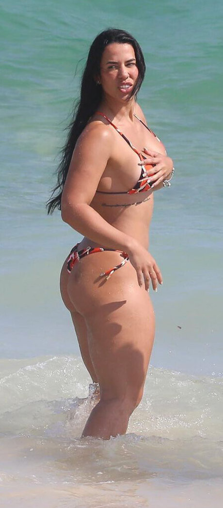 Larissa Tomasia xxx model picture