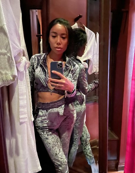 ladyboymos pornstar sexy image