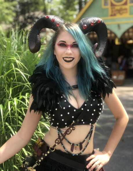 laineycat pornstar nudes img