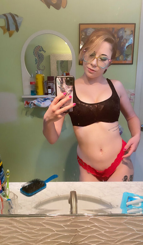 laineycat free pornstar photo