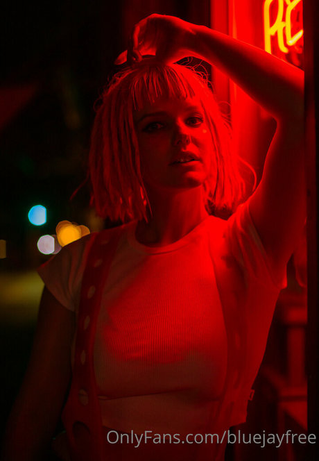 bluejayfree nudes actress picture