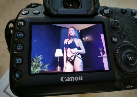 houseofrae nice model image