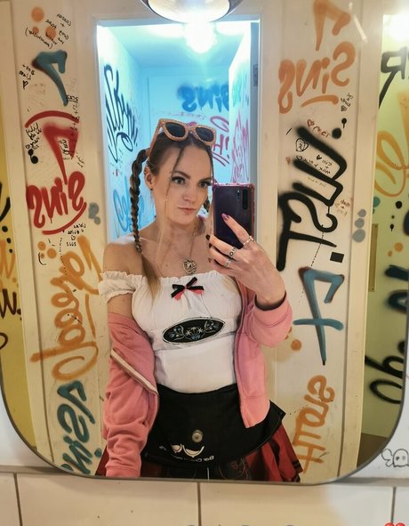 houseofrae pornstar image