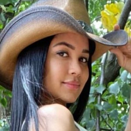 iam nailah best star archive