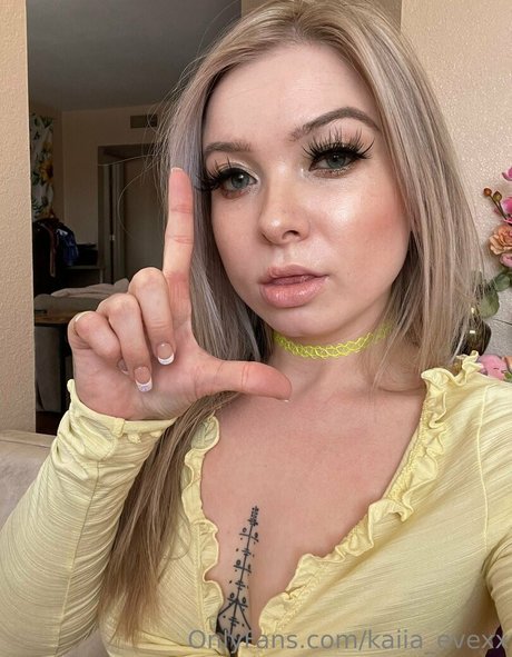 kaiia evexx model art picture