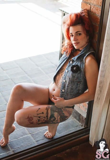 Frenia naked pornstar images