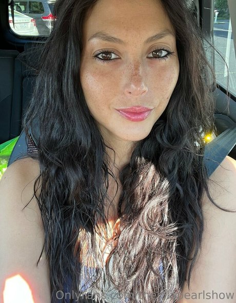 thelolapearlshow star exclusive photos