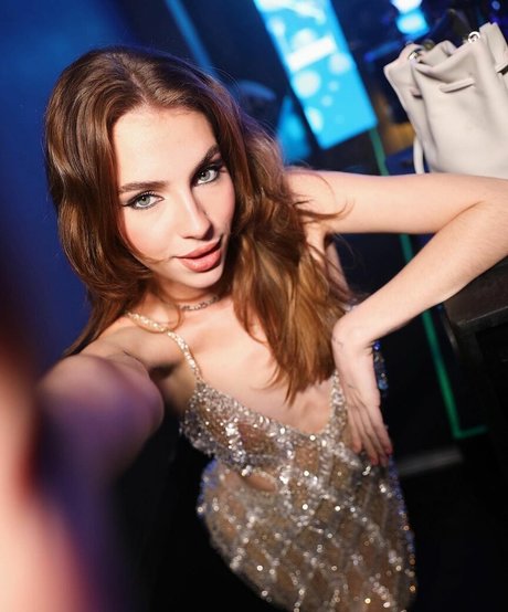 Fernanda Schneider model pretty photos